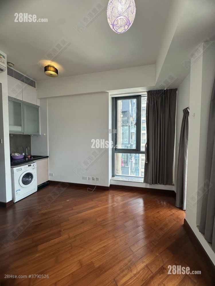 Park Summit Sell Studio , 1 Bathroom 274 ft²