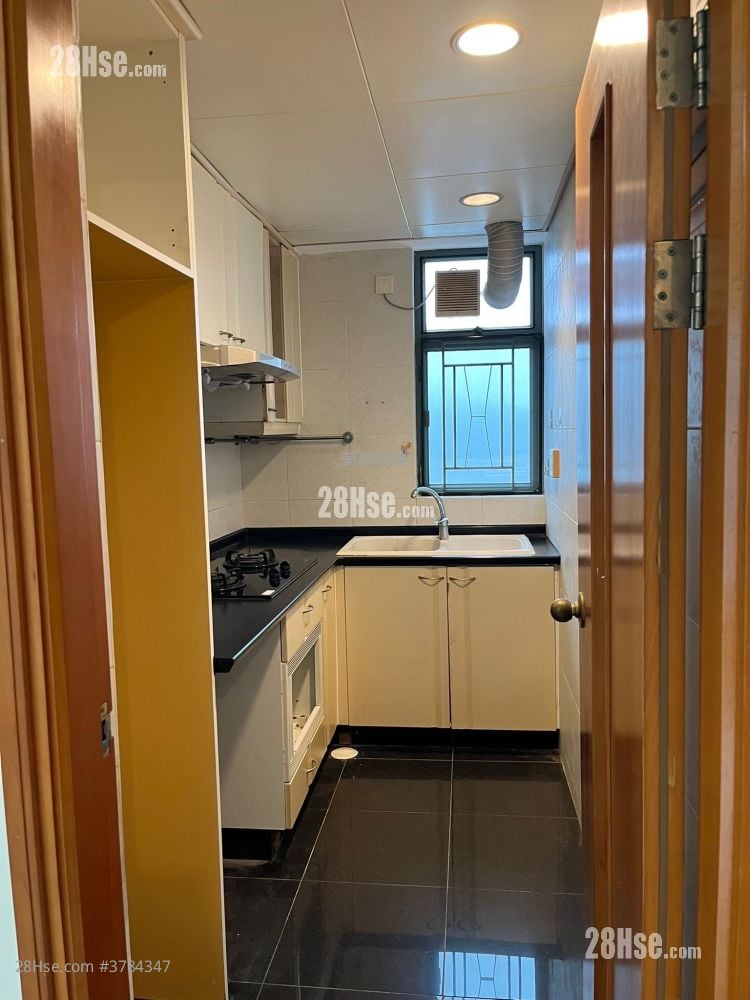 Island Resort Sell 2 Bedrooms , 1 Bathroom 455 ft²