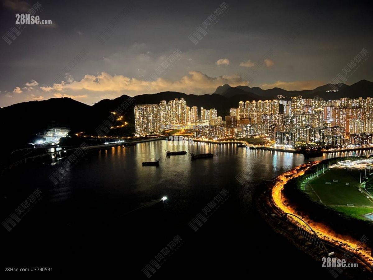 Sea To Sky Sell 4 Bedrooms , 3 Bathrooms 1,077 ft²