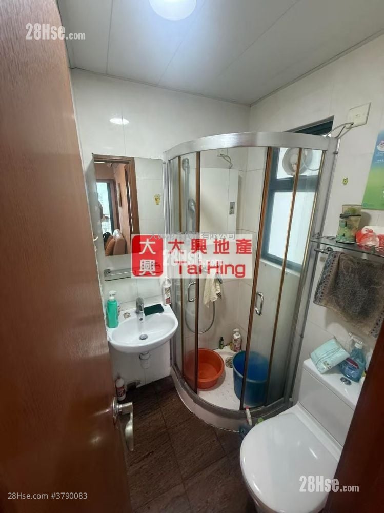 Yau On Court Sell 2 Bedrooms , 1 Bathroom 318 ft²