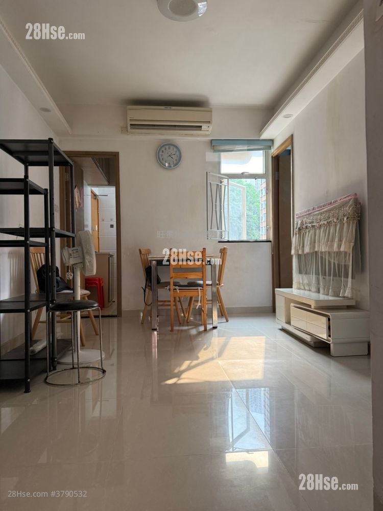 Sun Sing Buiding Sell 3 Bedrooms 445 ft²