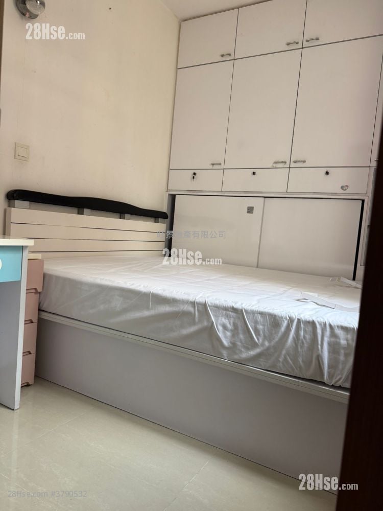 Sun Sing Buiding Sell 3 Bedrooms 445 ft²