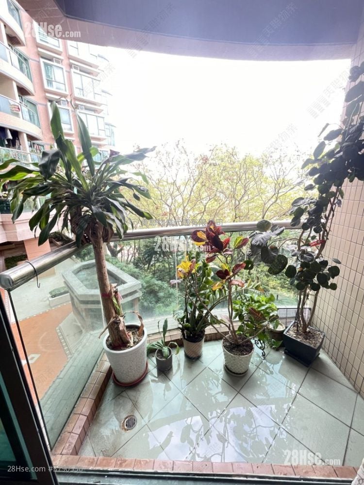 Woodland Crest Sell 3 Bedrooms 942 ft²