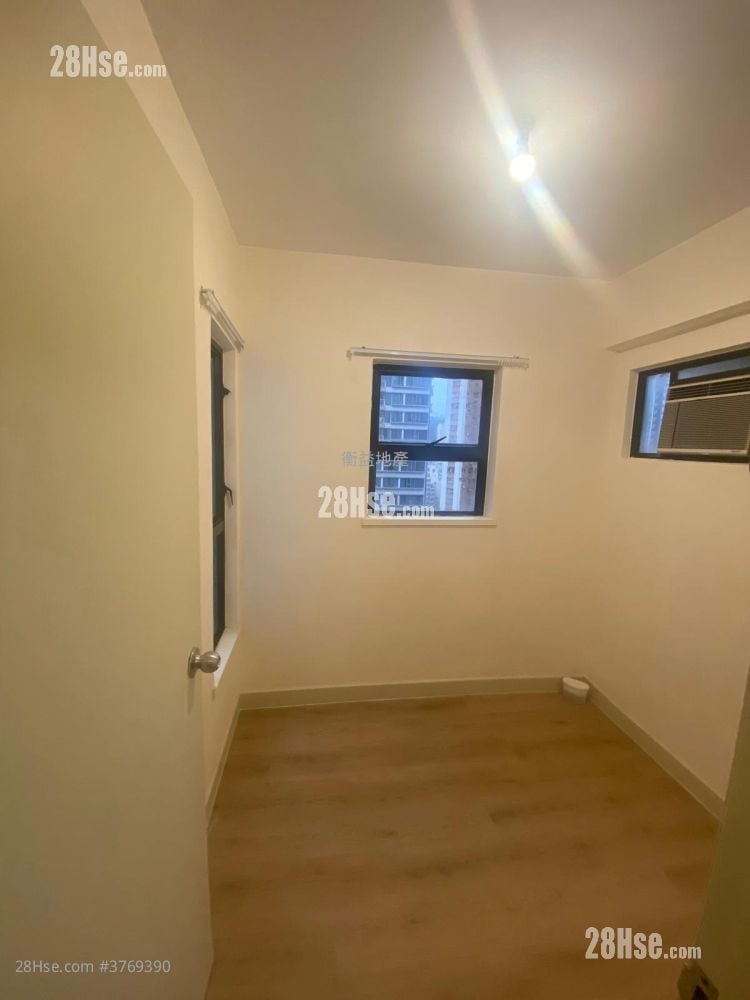 Shaukeiwan Plaza Rental 2 Bedrooms , 1 Bathroom 344 ft²