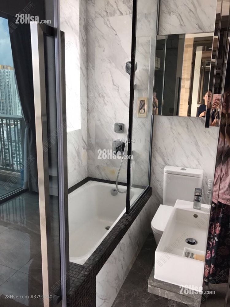 Vista Sell 1 Bedroom , 1 Bathroom 306 ft²