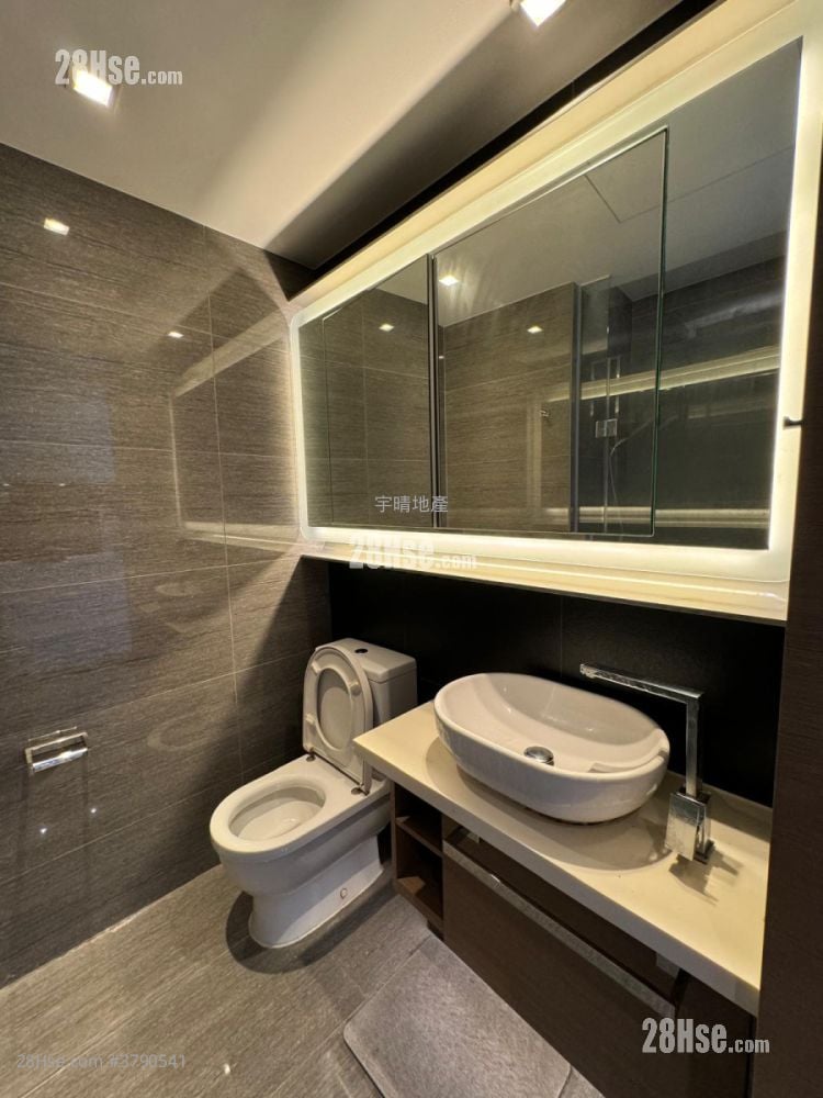 High One Rental Studio , 1 Bathroom 193 ft²