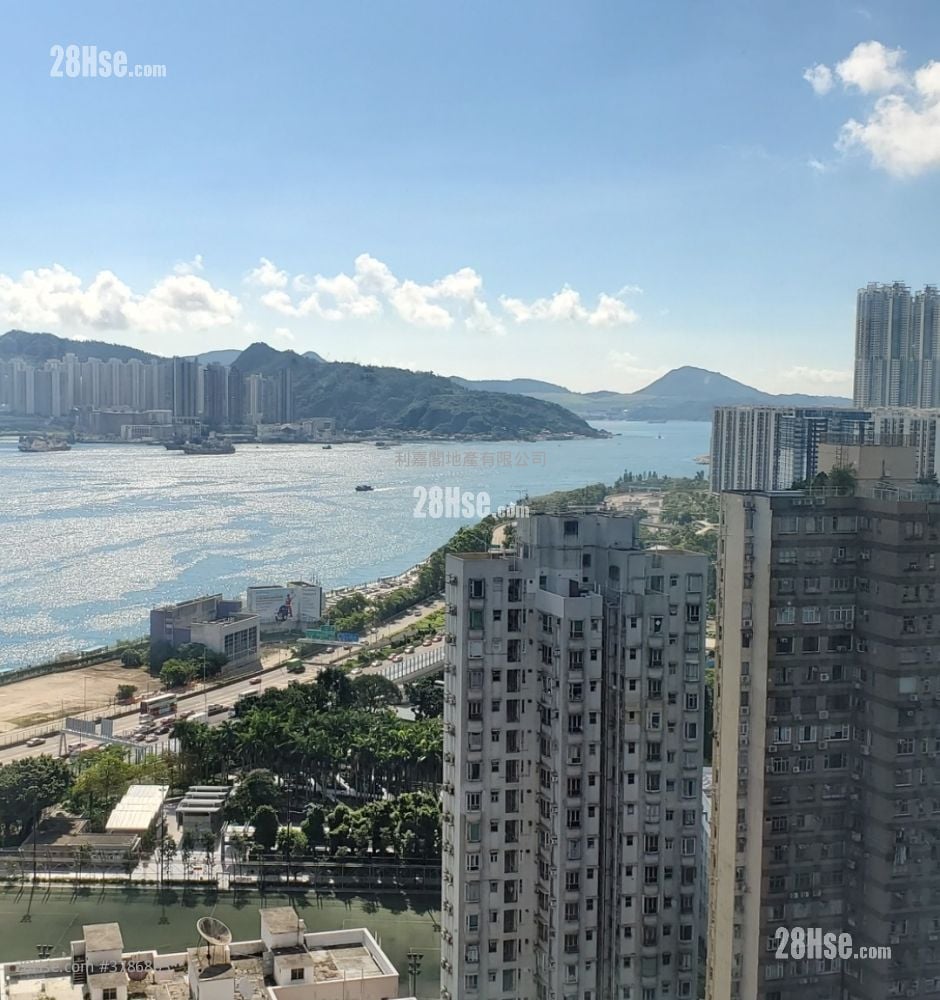 Novum East Sell 1 Bedroom , 1 Bathroom 299 ft²