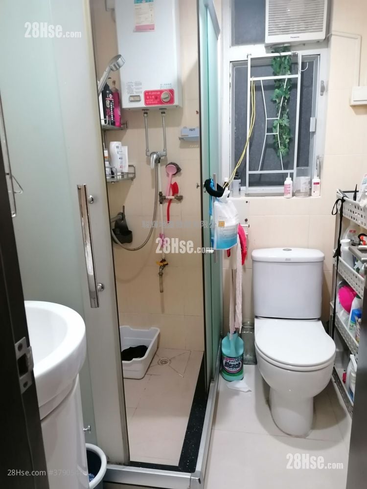 华源大厦 售盘 3 房 , 2 浴室 742 平方尺