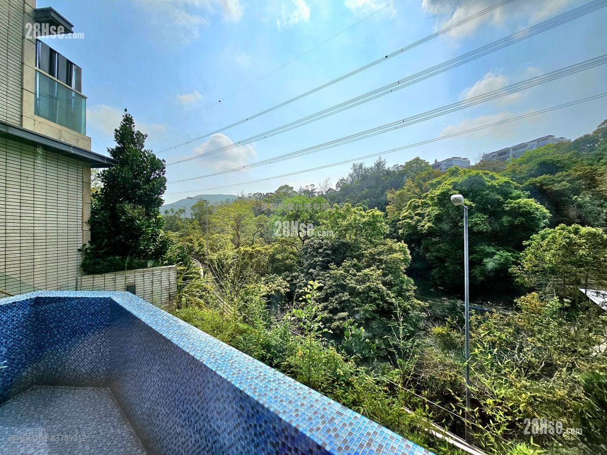 The Woods Sell 3 Bedrooms , 5+ Bathrooms 2,068 ft²