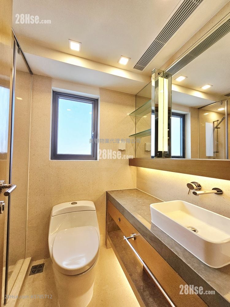 The Woods Sell 3 Bedrooms , 5+ Bathrooms 2,068 ft²