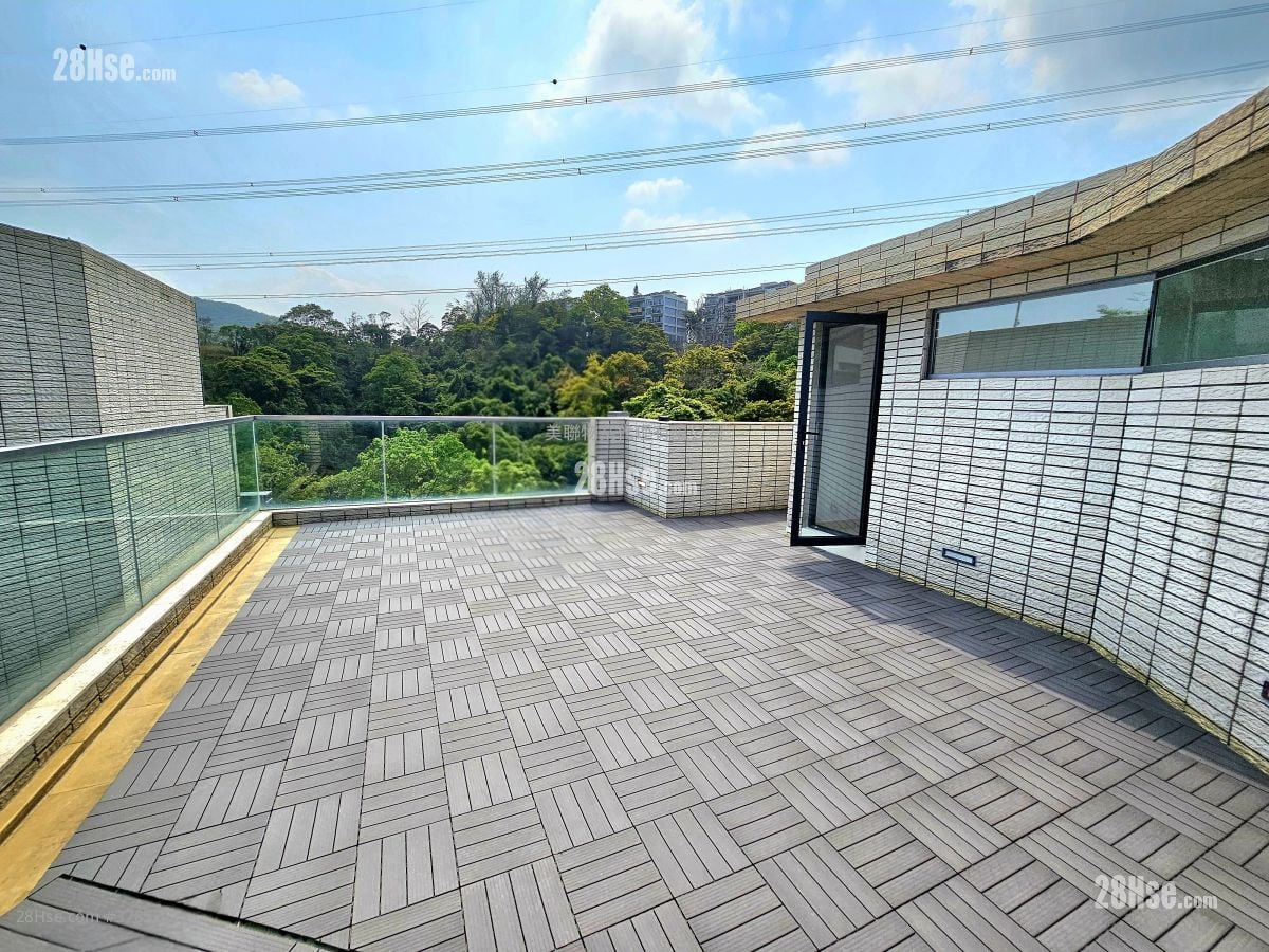 The Woods Sell 3 Bedrooms , 5+ Bathrooms 2,068 ft²