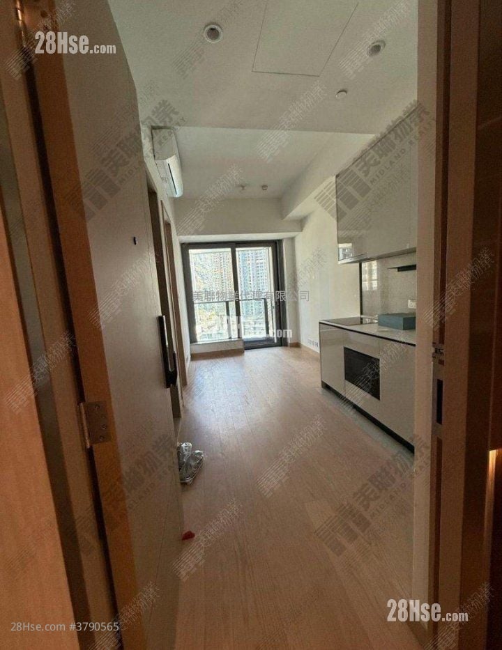 Seasons Place 租盘 1 房 , 1 浴室 323 平方尺