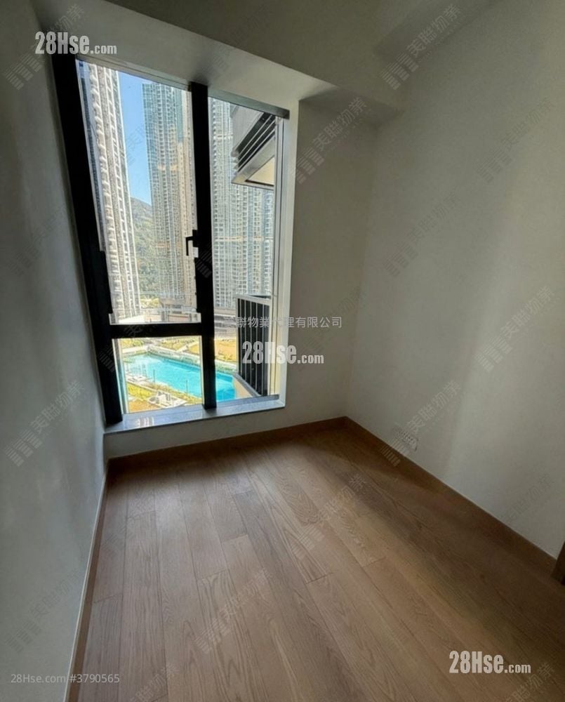 Seasons Place 租盘 1 房 , 1 浴室 323 平方尺
