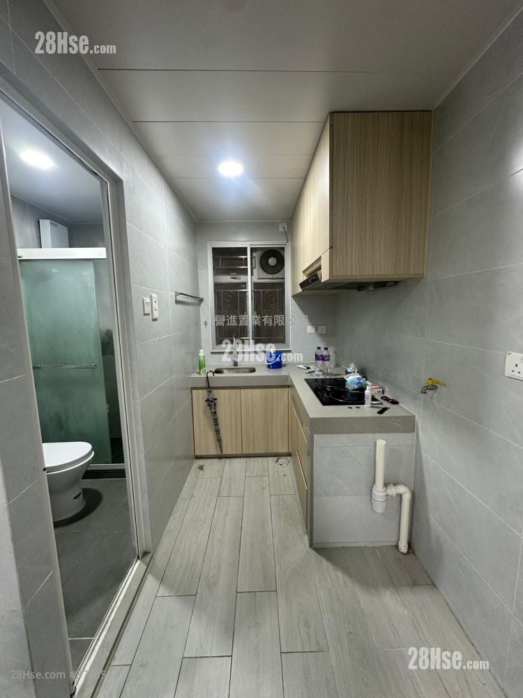 村屋 租盘 2 房 , 1 浴室 600 平方尺