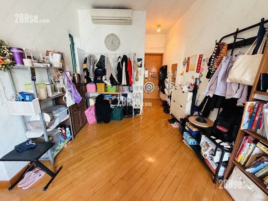 名逸居 售盘 2 房 526 平方尺