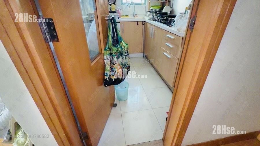 名逸居 售盘 2 房 526 平方尺