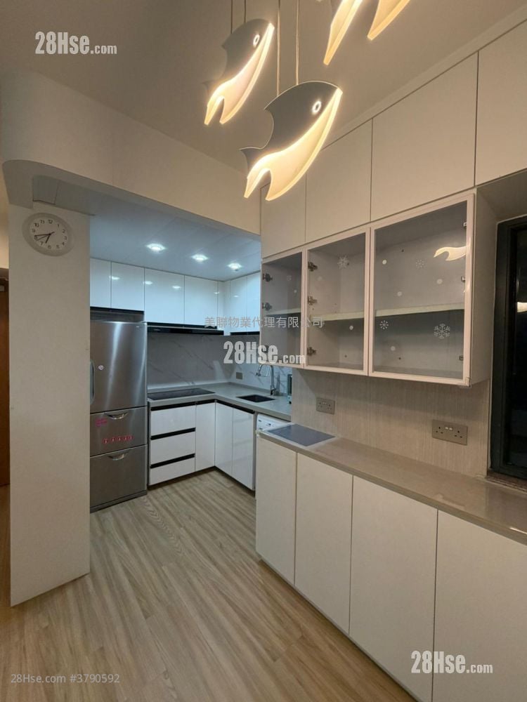 The Metro City Rental 3 Bedrooms , 2 Bathrooms 538 ft²