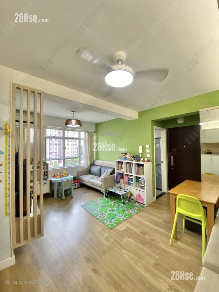 Treasure Court Sell 3 Bedrooms 578 ft²