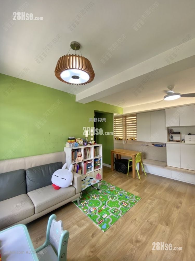 Treasure Court Sell 3 Bedrooms 578 ft²