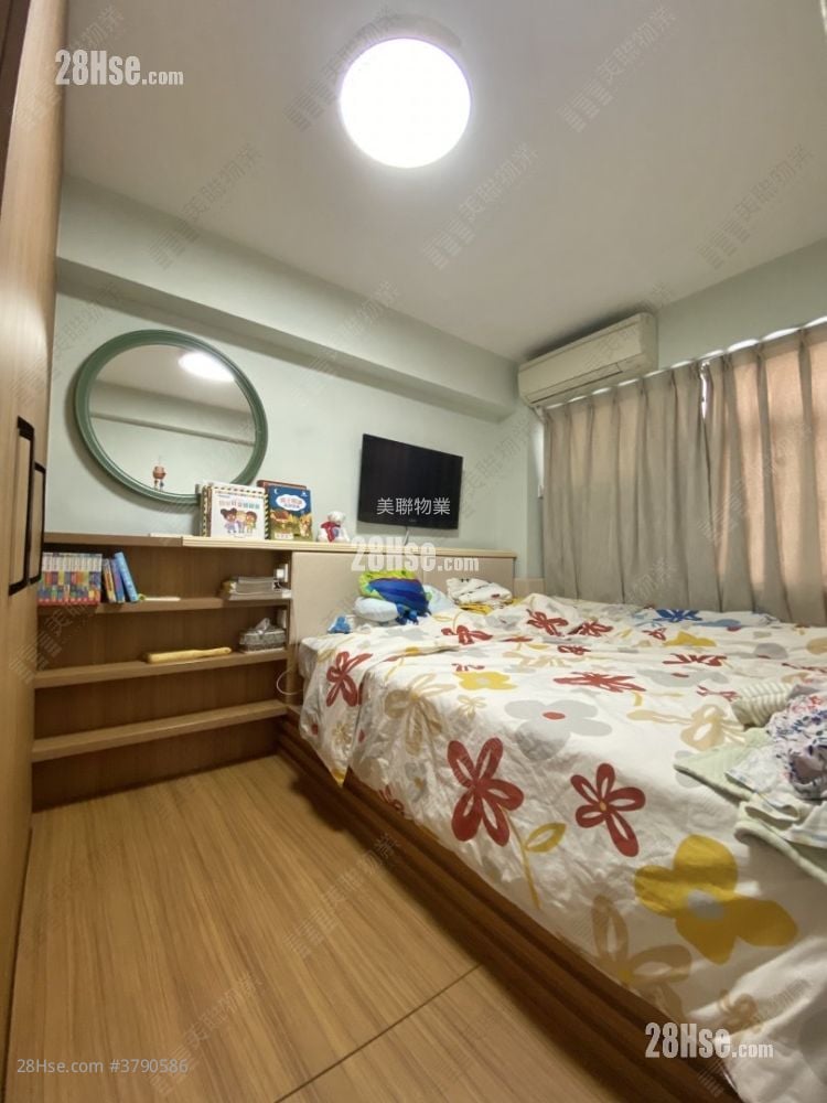 Treasure Court Sell 3 Bedrooms 578 ft²