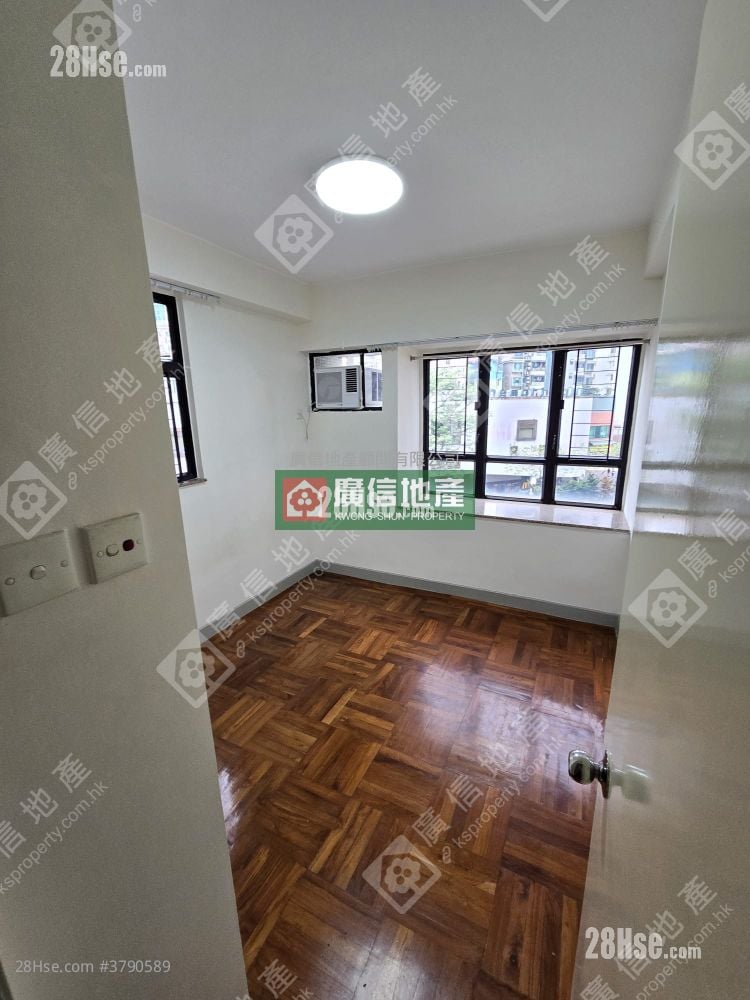 Prosperous Garden Rental 2 Bedrooms , 1 Bathroom 478 ft²