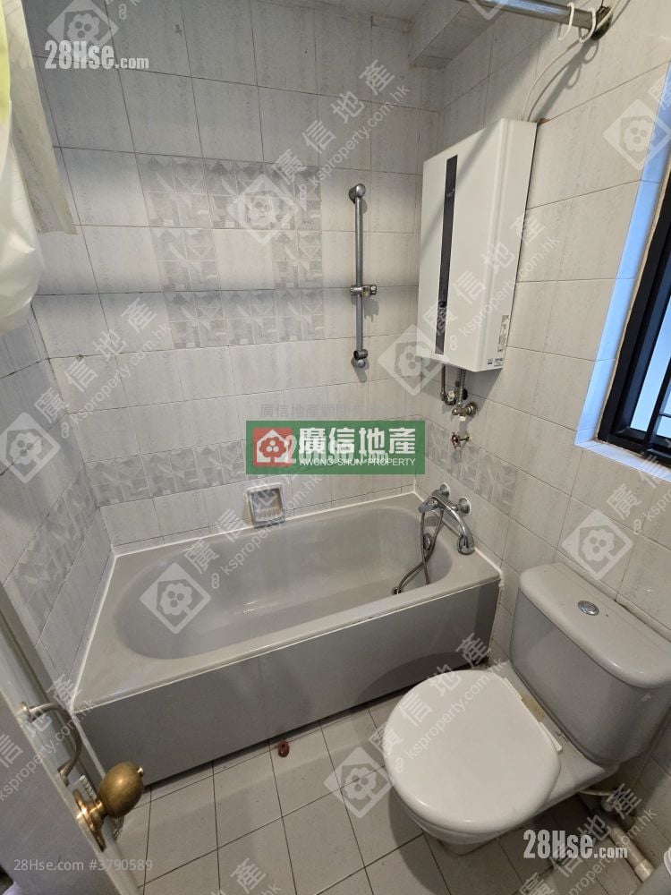 Prosperous Garden Rental 2 Bedrooms , 1 Bathroom 478 ft²