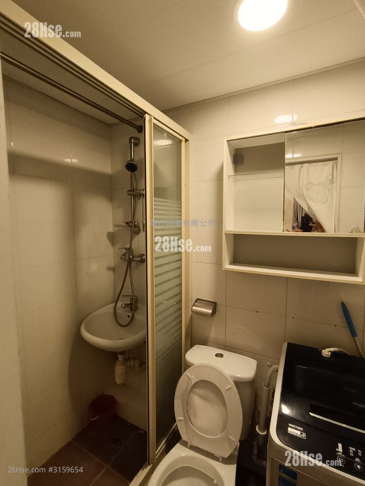 Eastman Court Rental Studio , 1 Bathroom 180 ft²