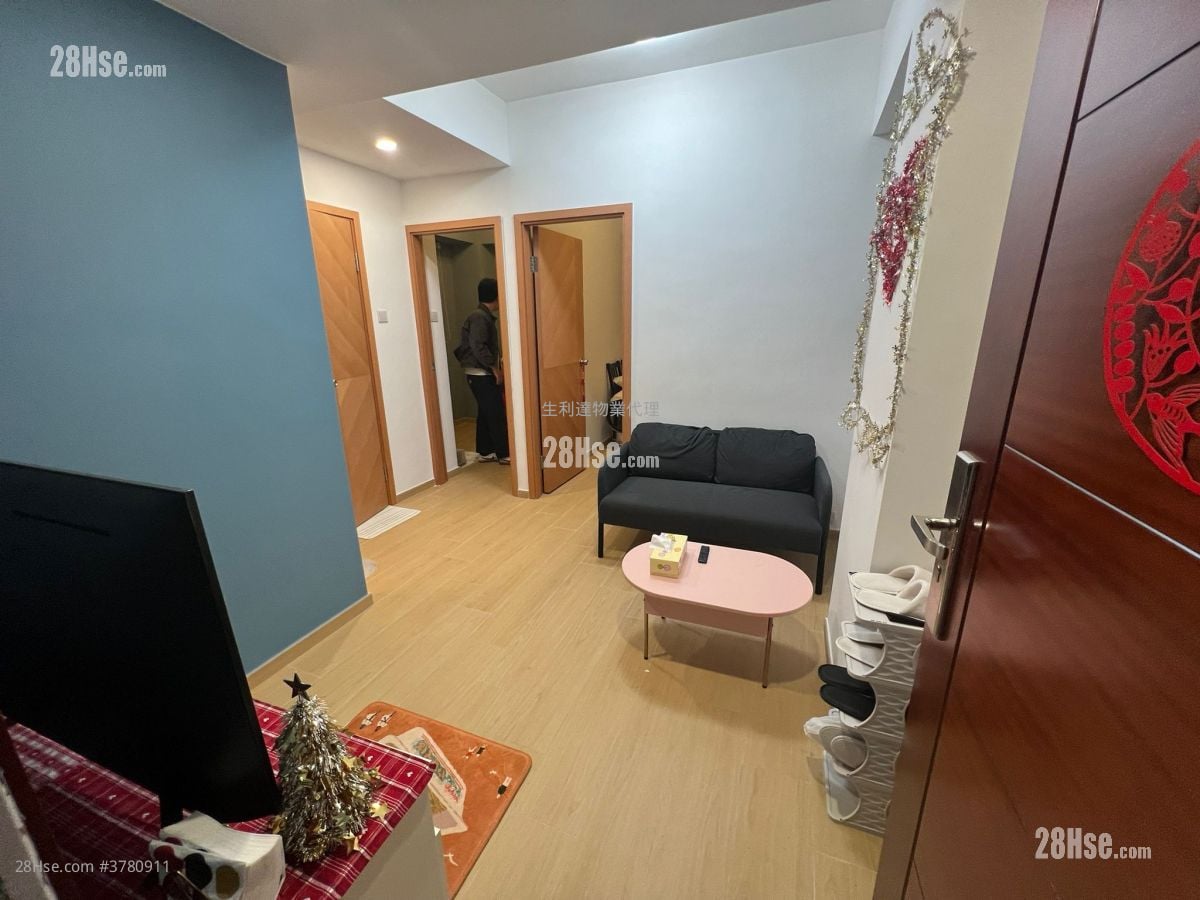 Fung Yue Mansion Rental 2 Bedrooms , 1 Bathroom 303 ft²