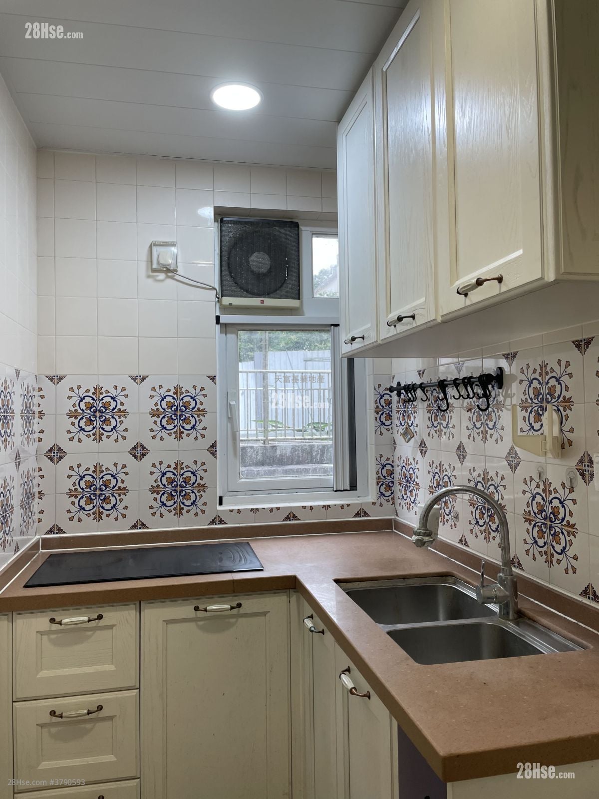 上洋村 租盘 3 房 , 1 浴室 700 平方尺