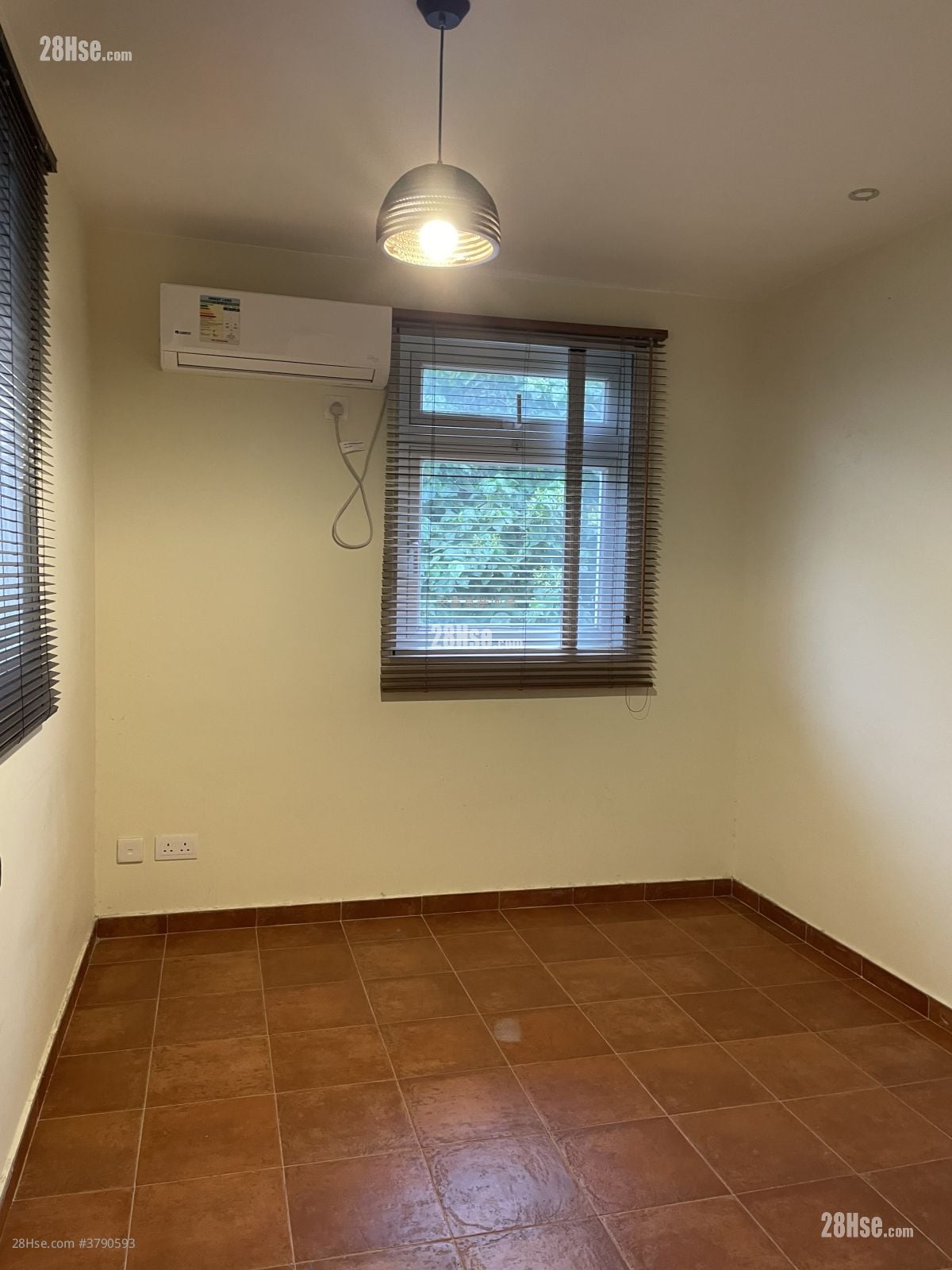 上洋村 租盘 3 房 , 1 浴室 700 平方尺