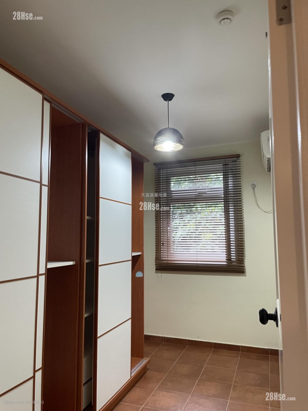 上洋村 租盘 3 房 , 1 浴室 700 平方尺