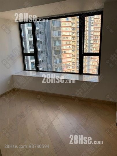 Park Signature Sell 3 Bedrooms , 1 Bathroom 669 ft²