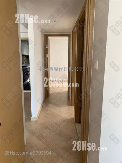 Park Signature Sell 3 Bedrooms , 1 Bathroom 669 ft²