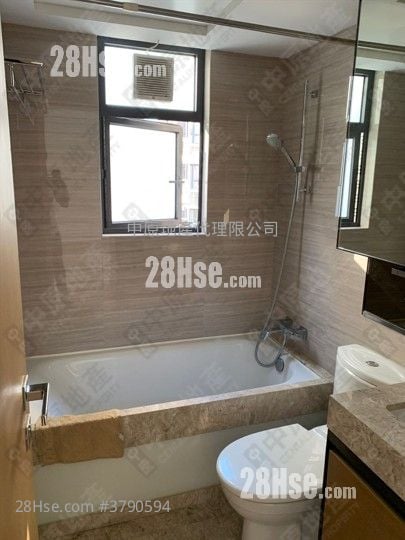 Park Signature Sell 3 Bedrooms , 1 Bathroom 669 ft²