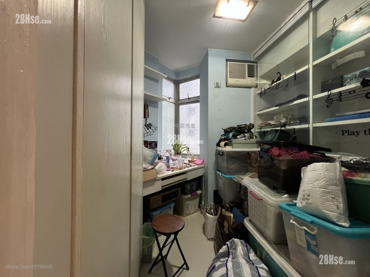 Laguna City Sell 2 Bedrooms , 2 Bathrooms 687 ft²