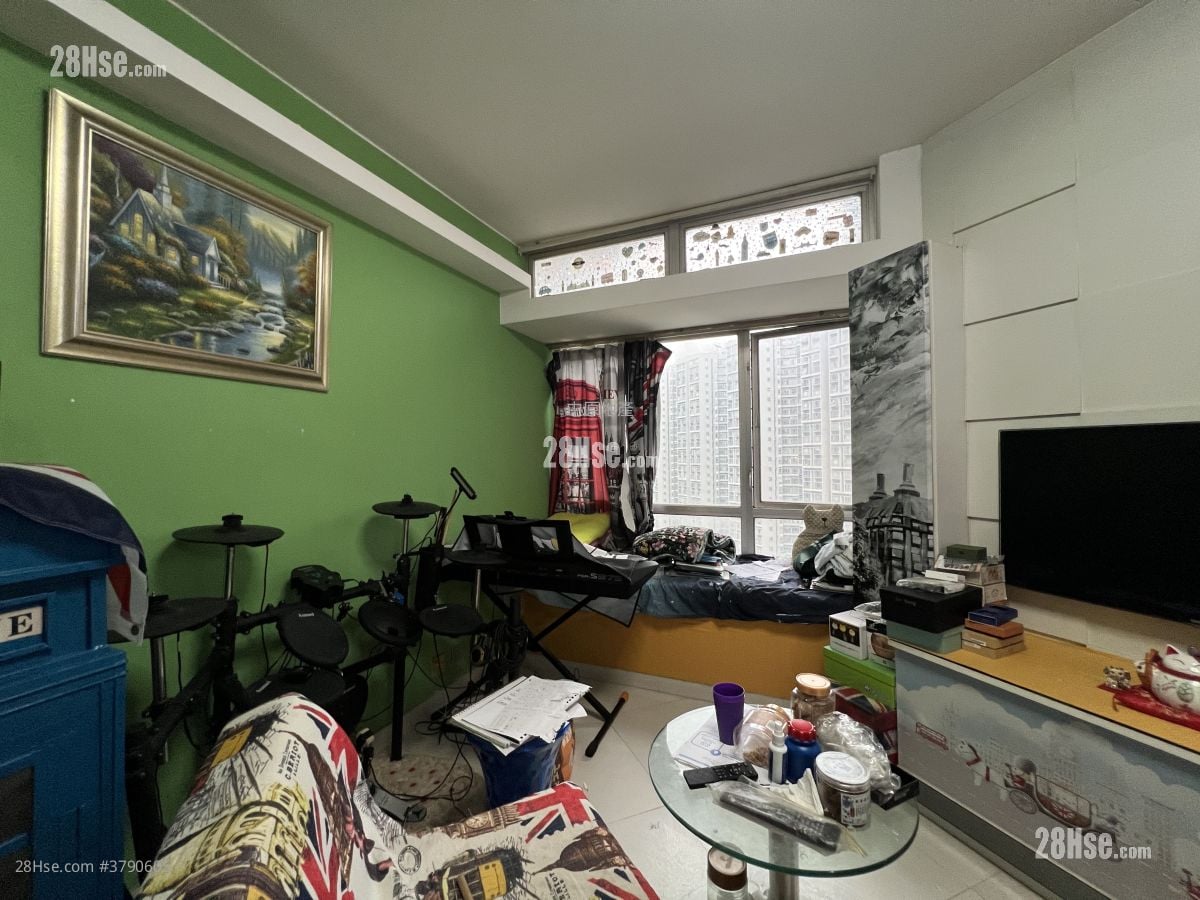 Laguna City Sell 2 Bedrooms , 2 Bathrooms 687 ft²