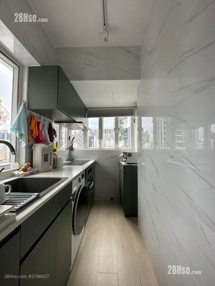 Cheong Wan Mansion Sell 1 Bedroom , 1 Bathroom 346 ft²