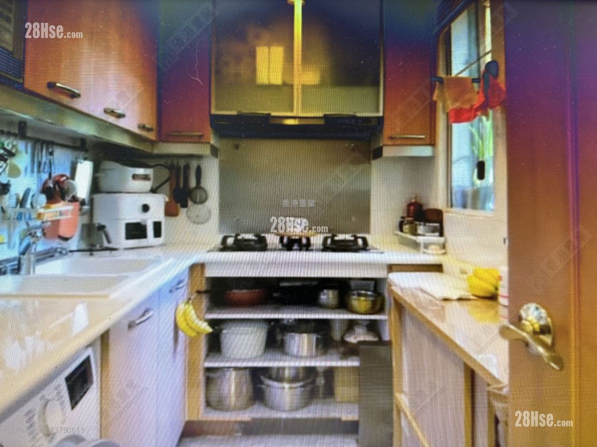 Park Island Sell 2 Bedrooms , 1 Bathroom 594 ft²