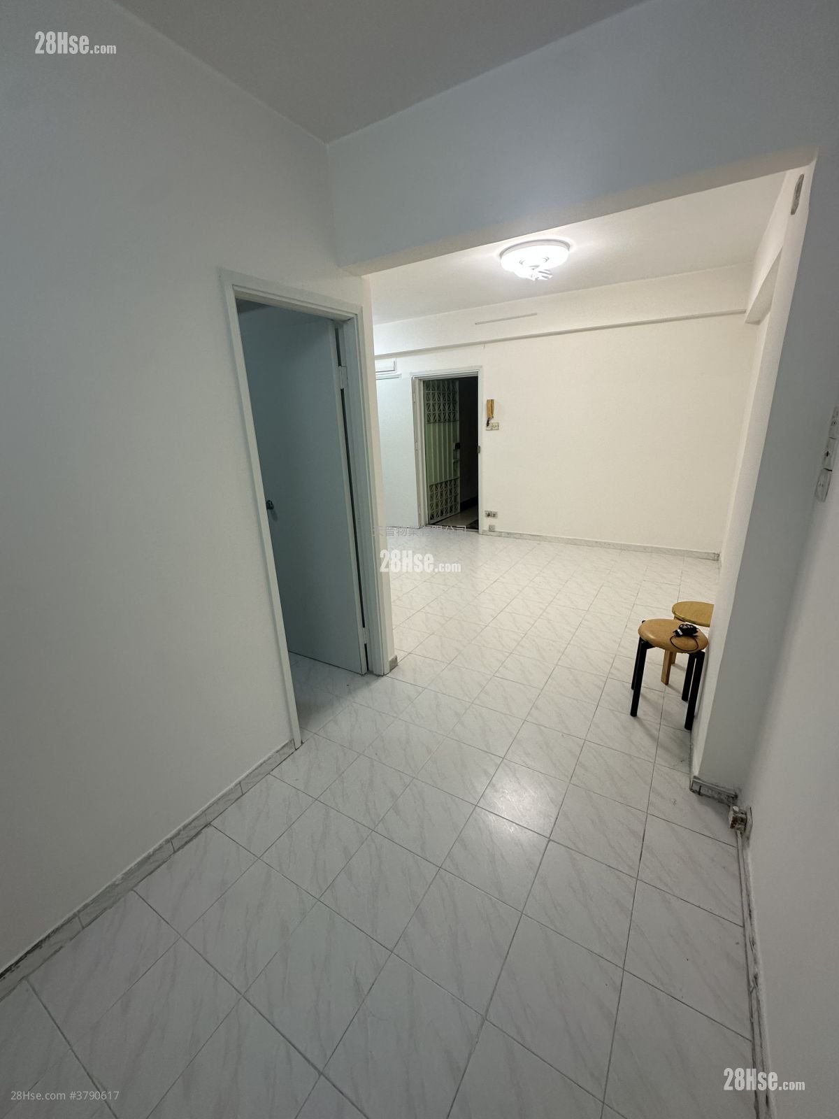 Po Teck Mansion Sell 2 Bedrooms , 1 Bathroom 366 ft²