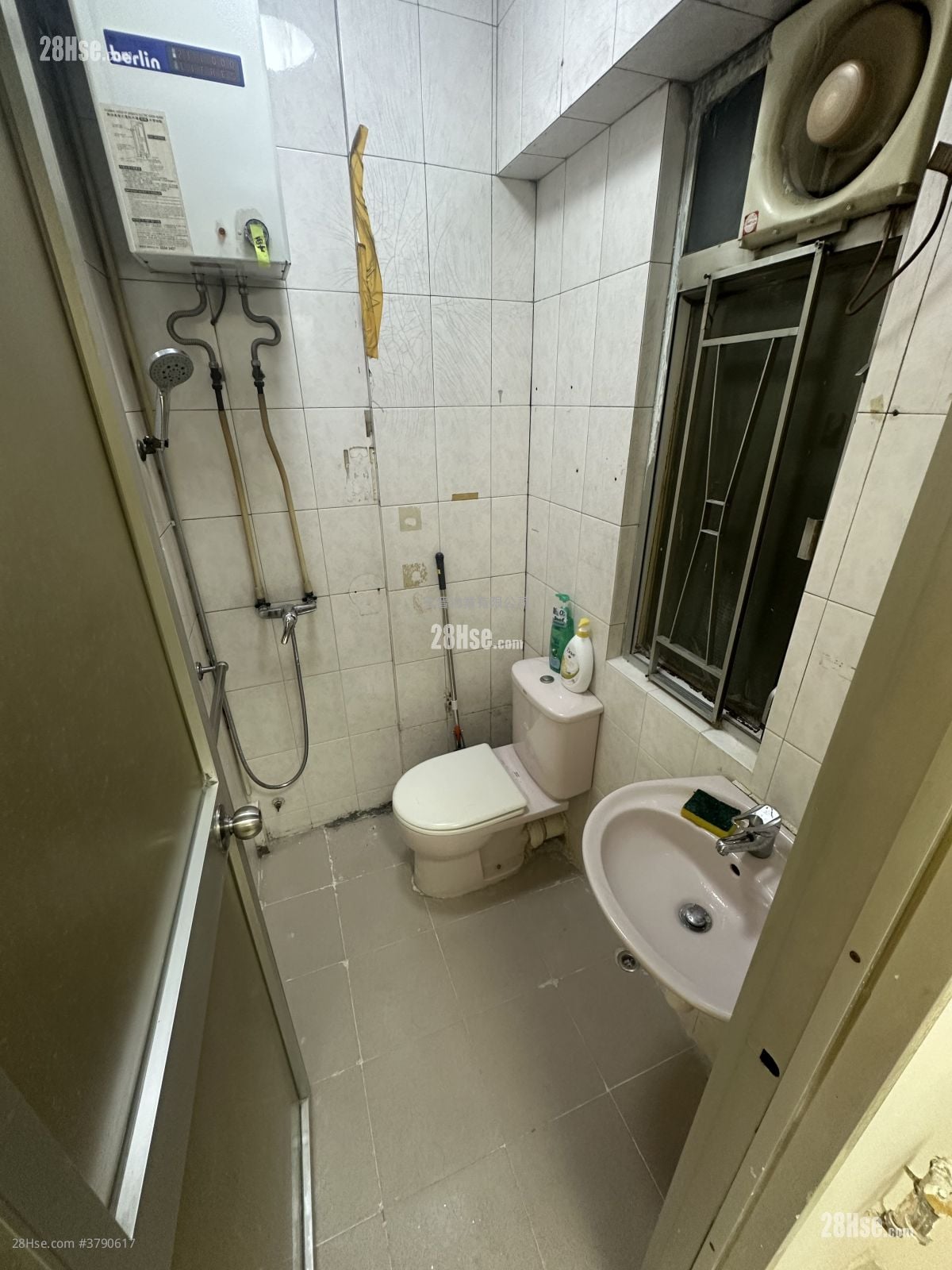 Po Teck Mansion Sell 2 Bedrooms , 1 Bathroom 366 ft²