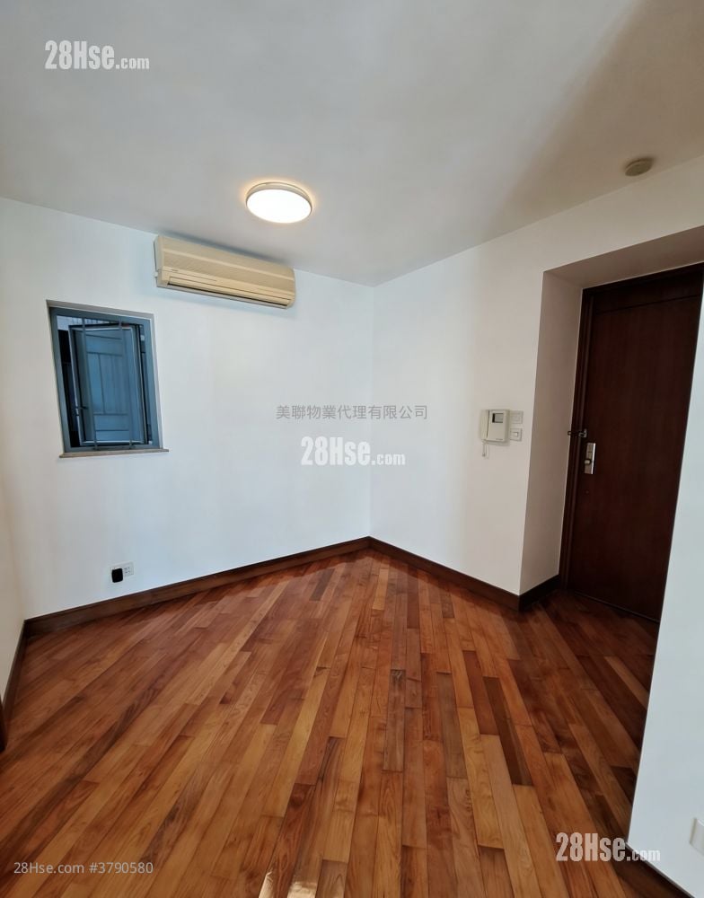 Aquamarine Sell 2 Bedrooms , 1 Bathroom 510 ft²