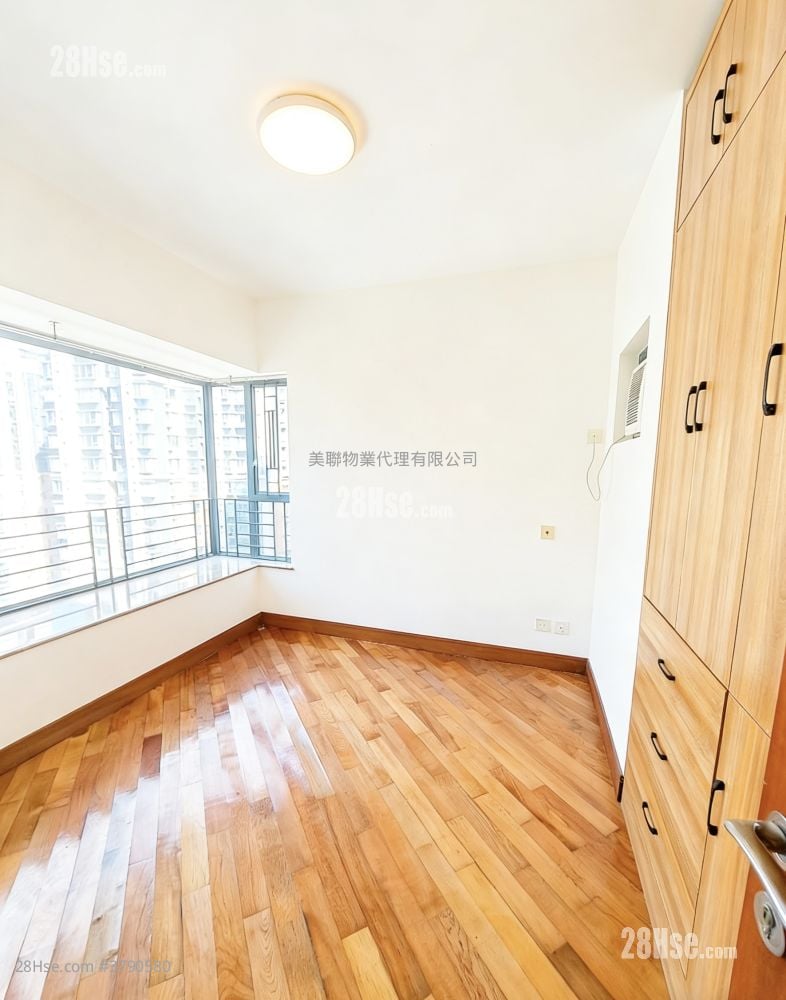 Aquamarine Sell 2 Bedrooms , 1 Bathroom 510 ft²