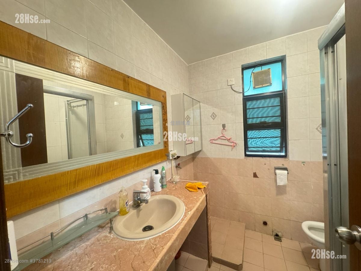 村屋 租盘 2 房 , 1 浴室