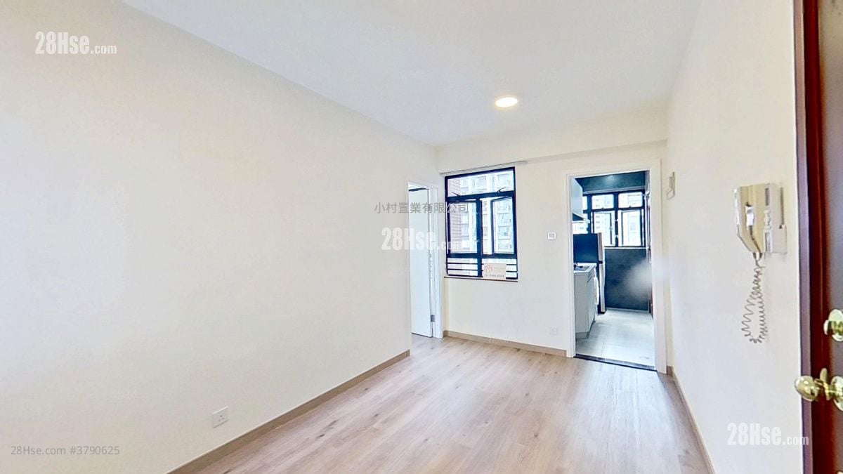 厅: Flora Court 租盘 1 房 , 1 浴室 313 平方尺