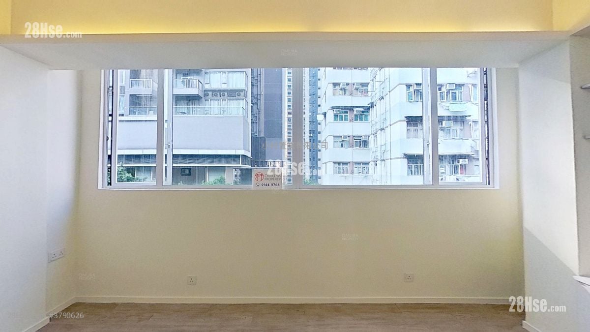 living room: 2B-4 Second Stree Rental Studio , 1 Bathroom 339 ft²