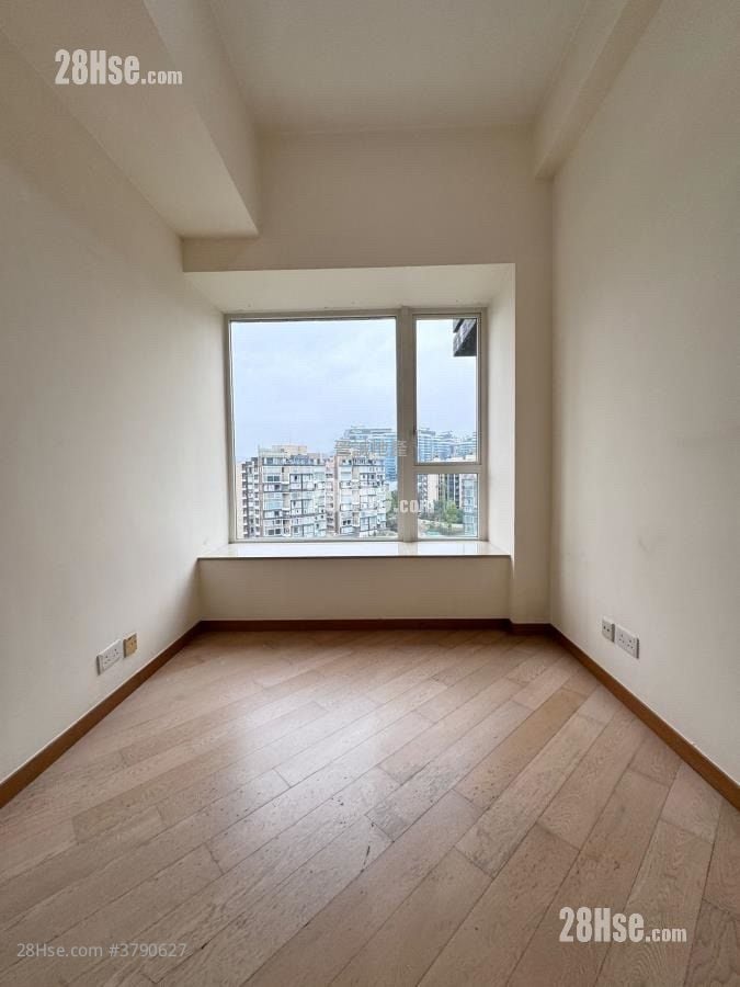 Avignon Rental 5+ Bedrooms , 4 Bathrooms 1,272 ft²