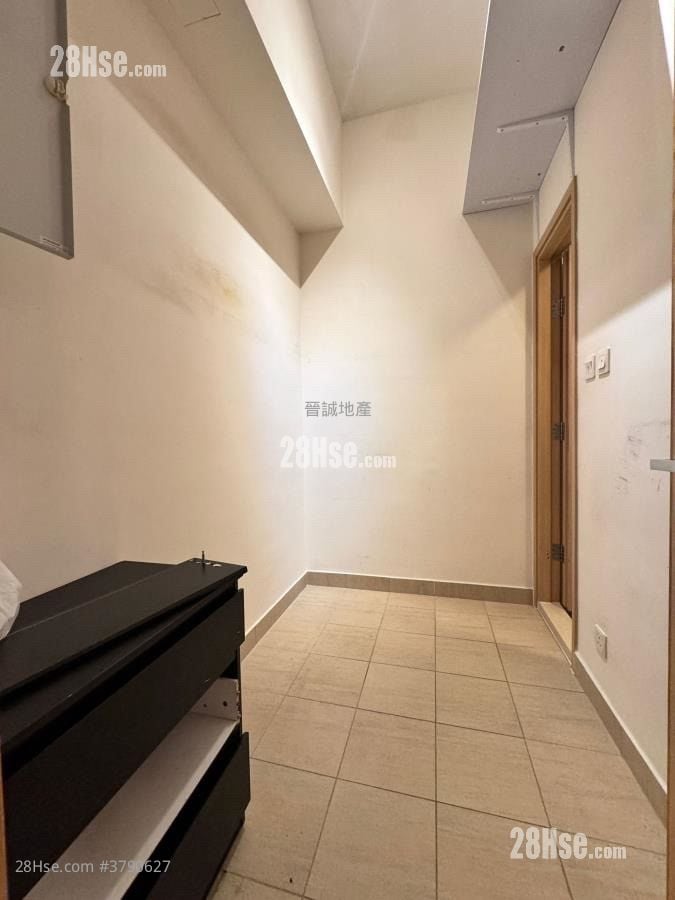 Avignon Rental 5+ Bedrooms , 4 Bathrooms 1,272 ft²