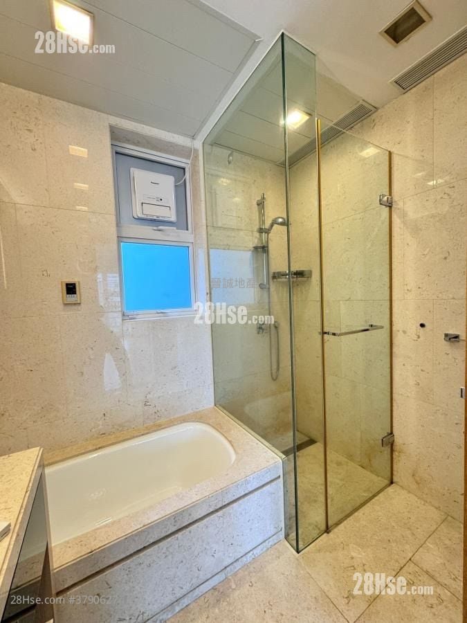 Avignon Rental 5+ Bedrooms , 4 Bathrooms 1,272 ft²