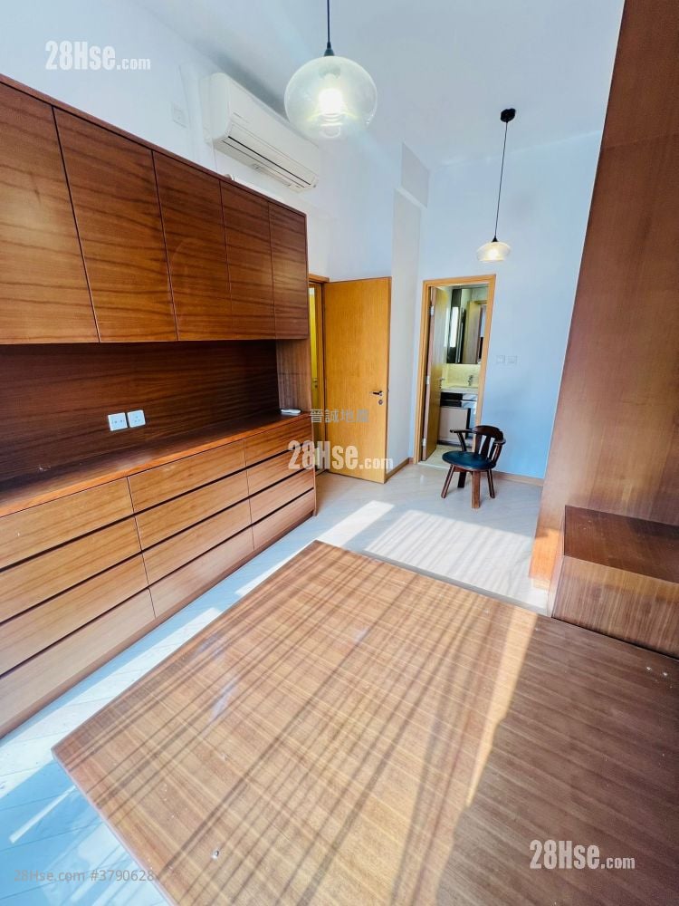 Avignon Rental 3 Bedrooms , 2 Bathrooms 918 ft²