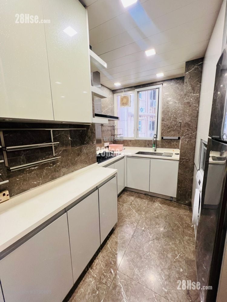 Avignon Rental 3 Bedrooms , 2 Bathrooms 918 ft²